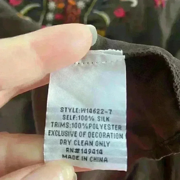 NWT JOHNNY WAS Chocolate Silk
Rosalva Paris Effortless Blouse Sz S - Picture 5 of 5